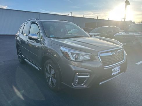 Used 2020 Subaru Forester Touring image 3