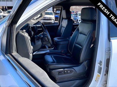 Used 2020 Chevrolet Silverado 2500 LTZ w/ LTZ Texas Edition image 21