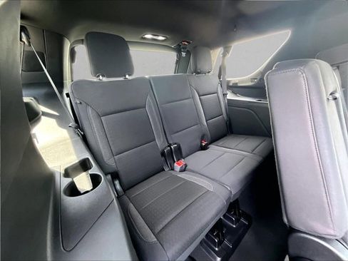 Used 2024 Chevrolet Tahoe LS RWD image 29