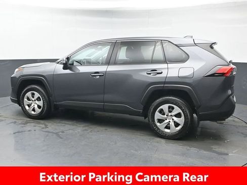Used 2023 Toyota RAV4 LE image 4