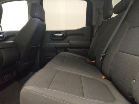 Used 2021 Chevrolet Silverado 1500 LT RWD image 18