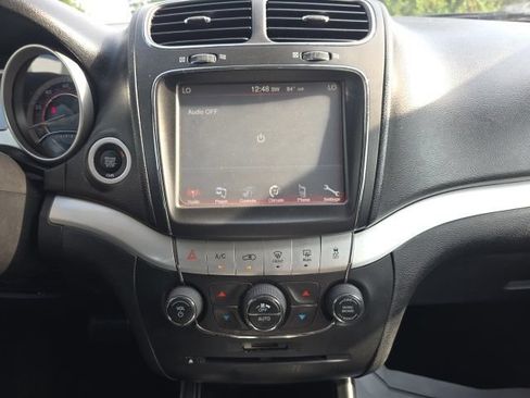 Used 2015 Dodge Journey R/T w/ Flexible Seating Group FWD image 16