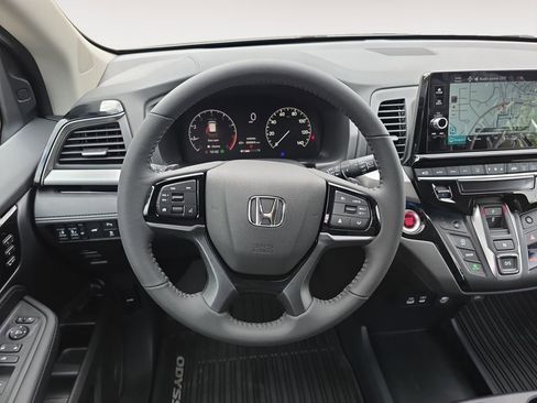 New 2026 Honda Odyssey Touring image 12