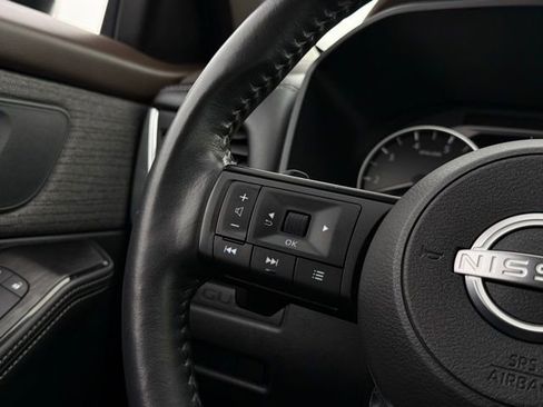 Used 2022 Nissan Rogue S image 10