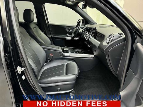 Used 2022 Mercedes-Benz GLB 250 4MATIC image 19