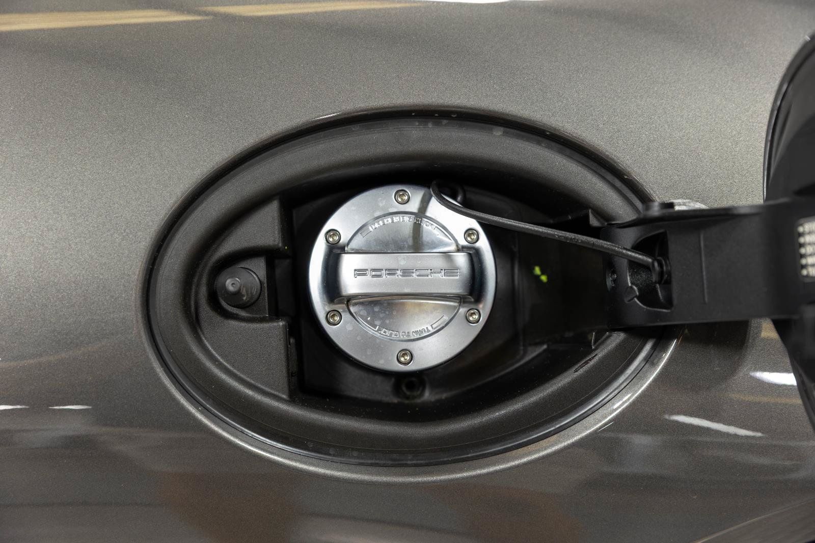 Used 2015 Porsche 911 Turbo S AWD/4WD image 46