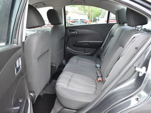 Used 2019 Chevrolet Sonic LT image 9