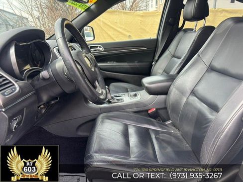 Used 2018 Jeep Grand Cherokee Limited image 14