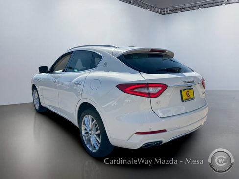 Used 2019 Maserati Levante GranLusso AWD/4WD image 6