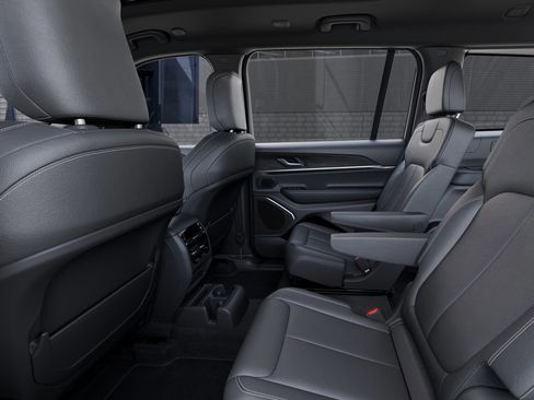 New 2026 Jeep Grand Cherokee L Limited w/ Limited Altitude Package RWD image 23