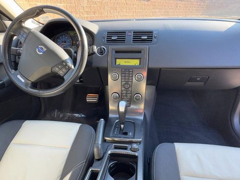 Used 2011 Volvo C30 T5 R-Design image 12