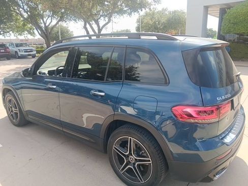 Used 2023 Mercedes-Benz GLB 250 w/ AMG Line image 4