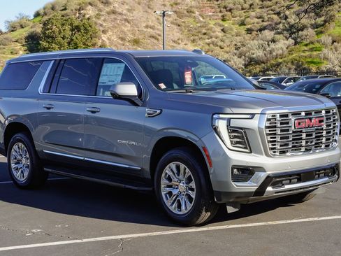 New 2026 GMC Yukon XL Denali w/ Advanced Technology Package image 6