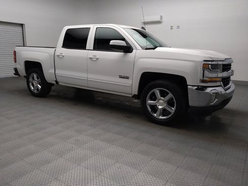 Used 2017 Chevrolet Silverado 1500 LT w/ Texas Edition image 13