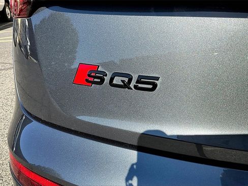 Used 2024 Audi SQ5 Prestige image 24