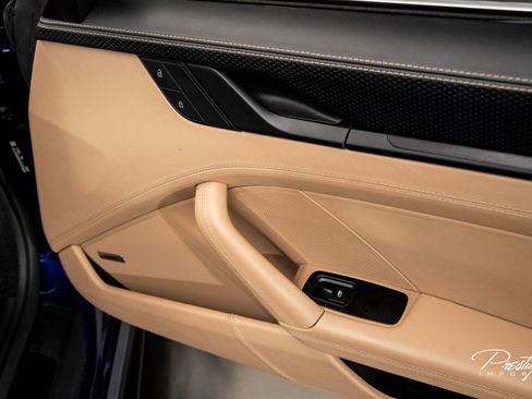 Used 2022 Porsche 911 GT3 image 33