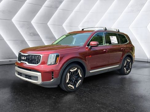 Used 2023 Kia Telluride EX FWD image 1