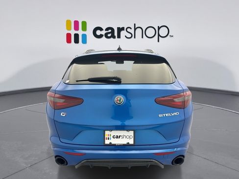 Used 2023 Alfa Romeo Stelvio Veloce AWD/4WD image 4