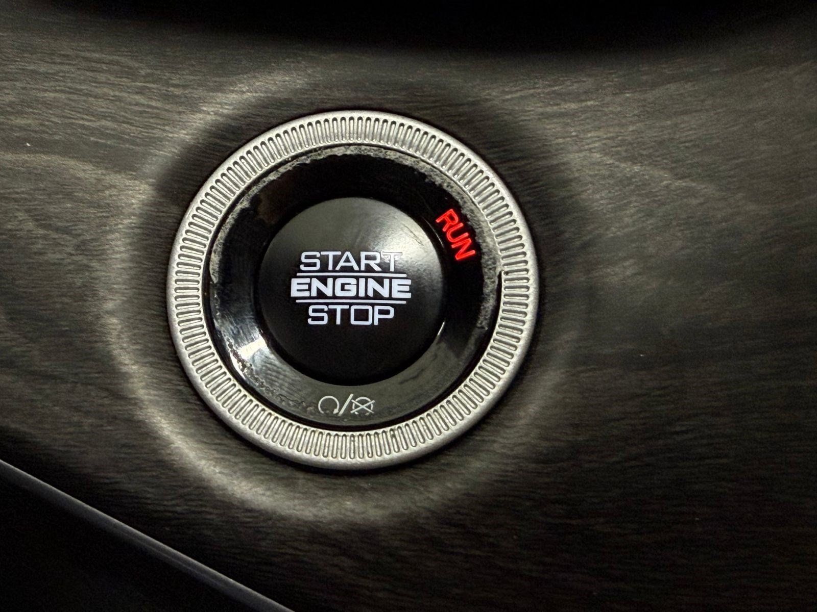 Used 2025 Jeep Grand Cherokee L Limited AWD/4WD image 15