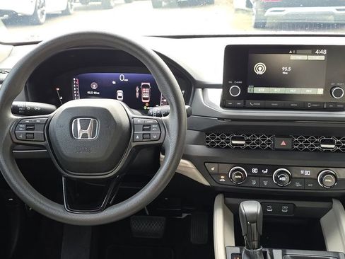 Used 2024 Honda Accord EX image 22