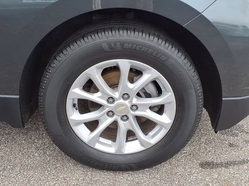 Certified 2019 Chevrolet Equinox LS w/ LS Convenience Package FWD image 9