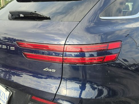 Used 2025 Genesis GV70 2.5T AWD/4WD image 14
