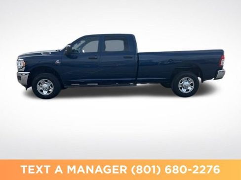Used 2024 RAM 3500 Tradesman w/ Chrome Appearance Group AWD/4WD image 7
