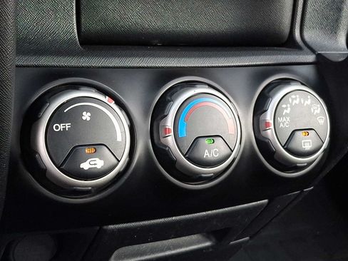 Used 2006 Honda CR-V LX image 13