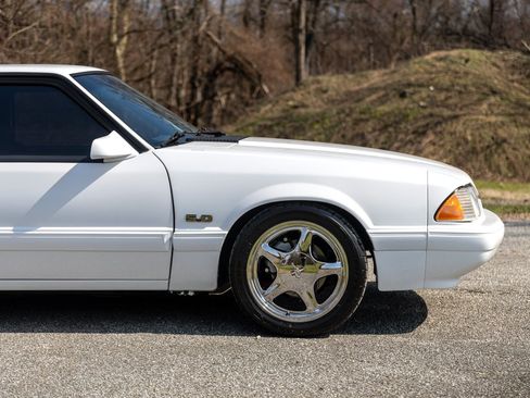 Used 1987 Ford Mustang LX image 26