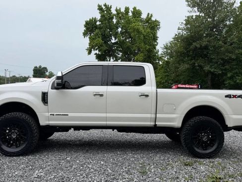 Used 2017 Ford F250 Lariat w/ Lariat Ultimate Package AWD/4WD image 4
