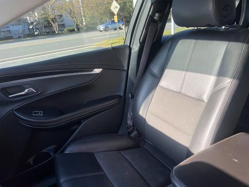 Used 2017 Chevrolet Impala LT image 16