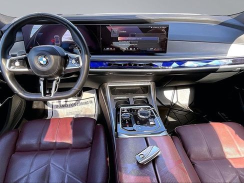 Used 2023 BMW 760i xDrive AWD/4WD image 7