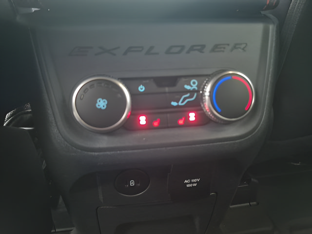 Used 2025 Ford Explorer ST AWD/4WD image 12
