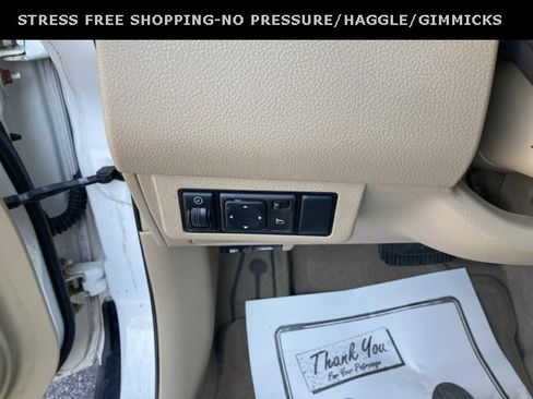 Used 2008 Nissan Versa SL w/ Convenience Pkg image 17