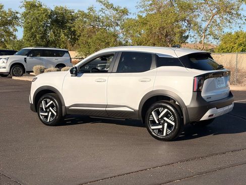 Used 2026 Nissan Kicks SV FWD image 4