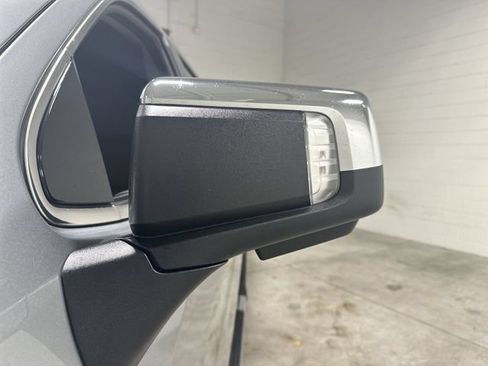 Used 2023 GMC Sierra 1500 SLT w/ SLT Premium Plus Package AWD/4WD image 12