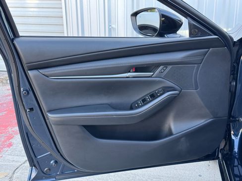 Used 2025 MAZDA MAZDA3 s image 37