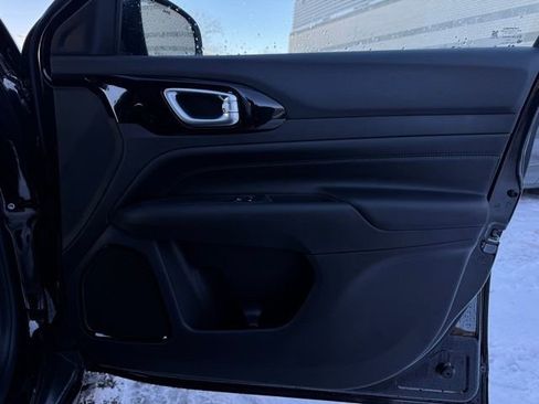 New 2026 Jeep Compass Limited image 14