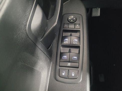 Used 2017 RAM 1500 Express image 27