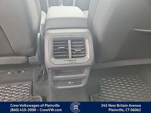 Certified 2025 Volkswagen Taos SE image 48