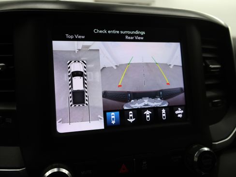 Used 2020 RAM 2500 Big Horn w/ Level 2 Equipment Group AWD/4WD image 16