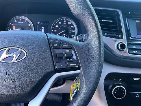 Used 2018 Hyundai Tucson SE w/ Cargo Package image 19