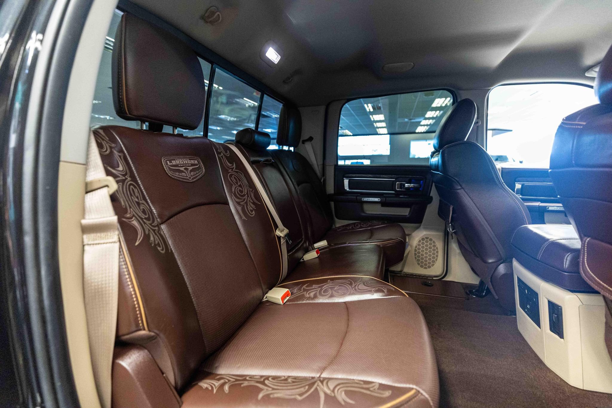 Used 2016 RAM 3500 Laramie Longhorn w/ Convenience Group AWD/4WD image 12