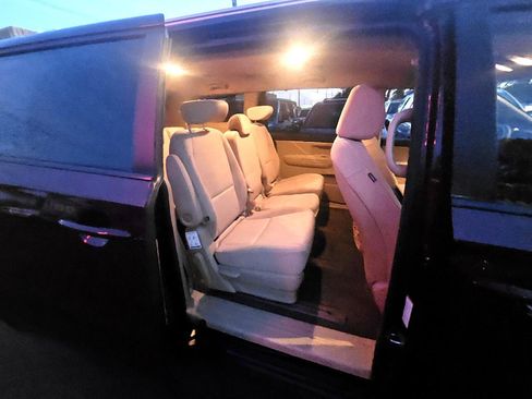 Used 2015 Kia Sedona LX w/ LX Convenience Package image 33