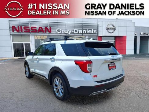 Used 2020 Ford Explorer XLT w/ Equipment Group 202A RWD image 5