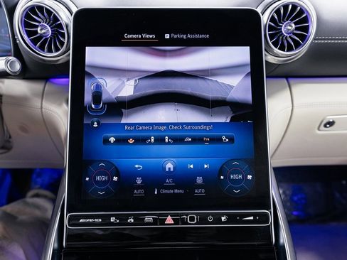 Used 2022 Mercedes-Benz SL 55 AMG SL 55 AMG w/ Driver Assistance Package image 20