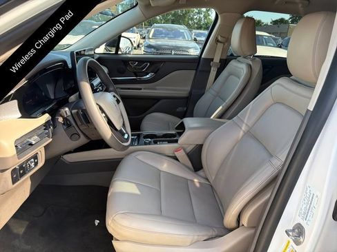 Certified 2023 Lincoln Corsair AWD w/ Equipment Group 101A image 12