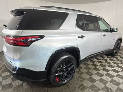 Used 2022 Chevrolet Traverse Premier w/ Redline Edition AWD/4WD image 2