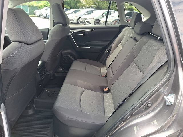 Certified 2022 Toyota RAV4 XLE w/ Convenience Package AWD/4WD image 10