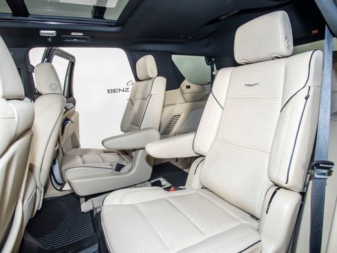 Used 2022 Cadillac Escalade Premium Luxury w/ Touring Package AWD/4WD image 15